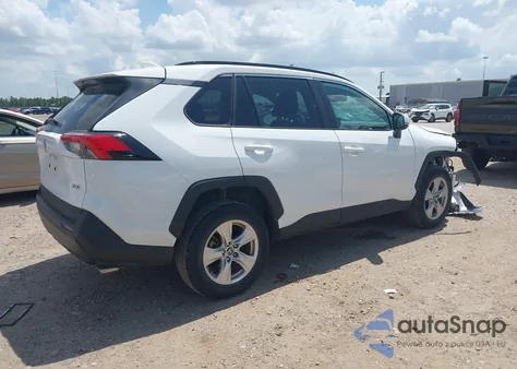 2021 Toyota Rav4 Xle z USA, uszkodzony, nr VIN 2T3W1RFV9MW173841